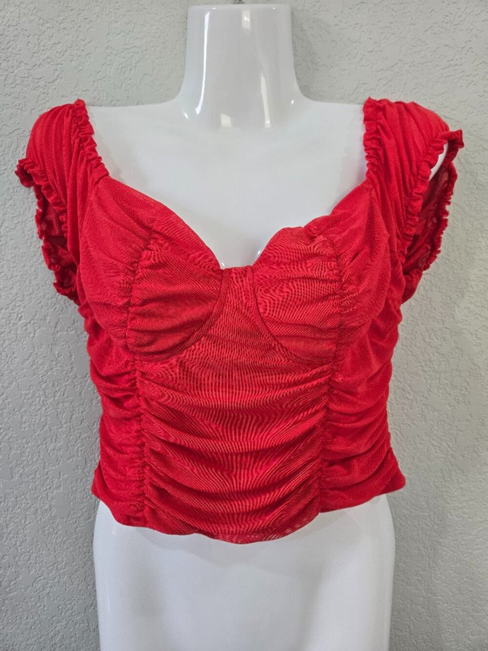 Just Polly Red Ruched Short Sleeve Crop Top – Size L